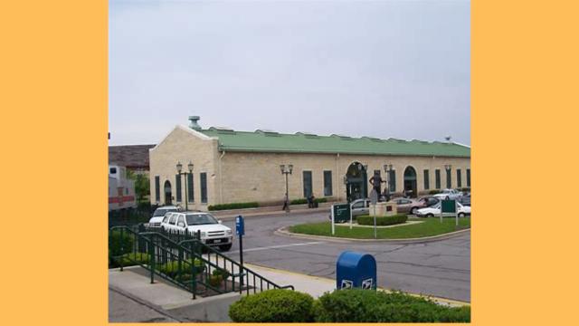 Aurora Metra Station