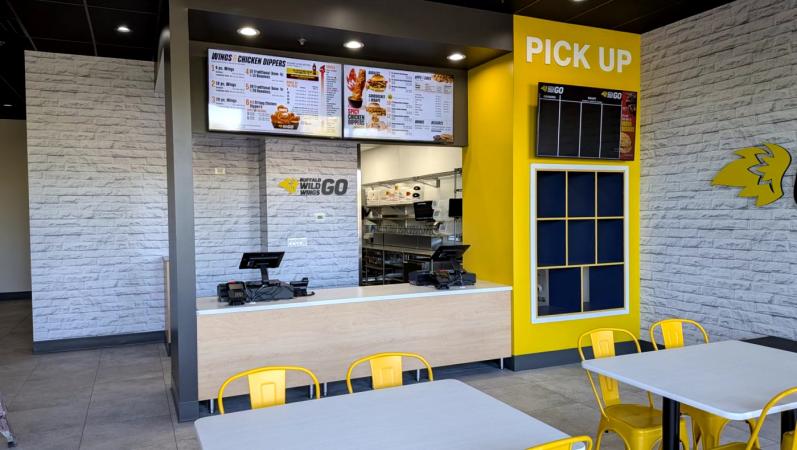  Buffalo Wild Wings “Go” Opens in Aurora — Convenient Progress or One Step Further from Community Dining?