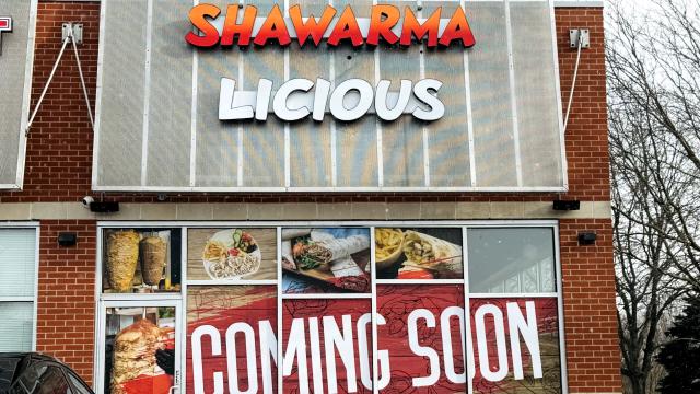 Shawarmalicious Announces New Aurora Location on Eola Road, Targeting March Opening