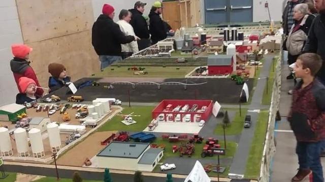 Rock-N-Farm Toy Show