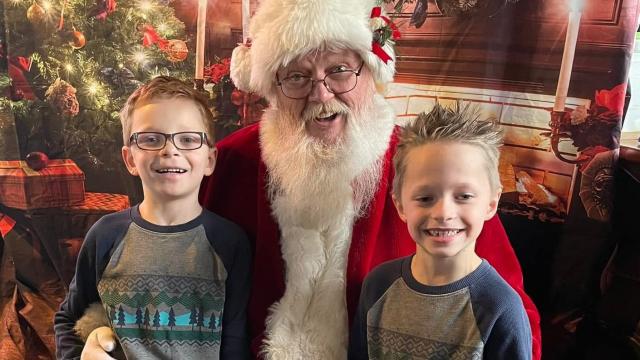 Santa at Tavern on Rock