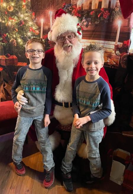 Santa at Tavern on Rock