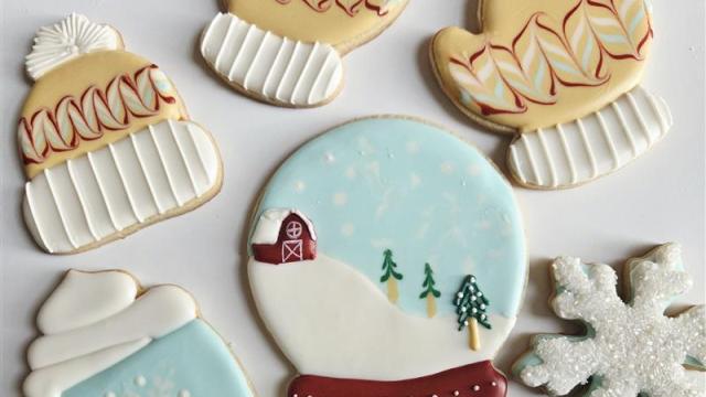 Cookie Decorating 101: A Snowy Midwest Winter