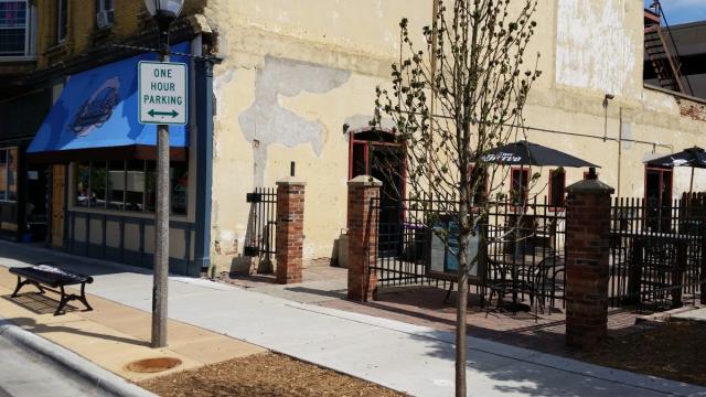 Live Music at Looking Glass