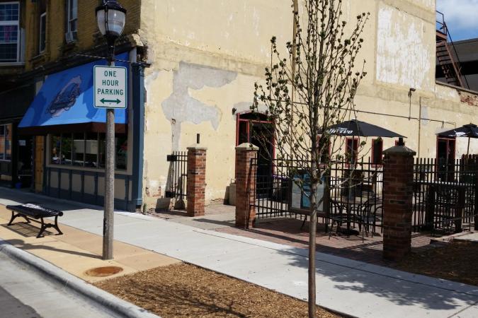 Live Music at Looking Glass