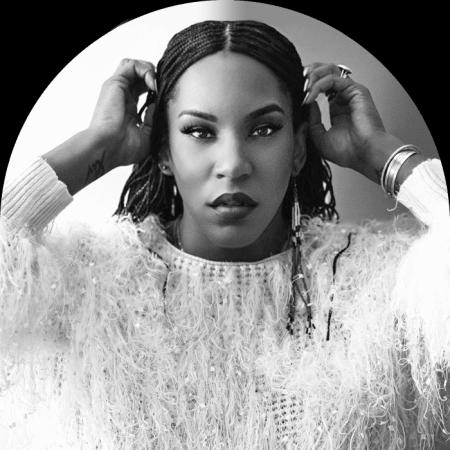 Liv Warfield: Peoria’s Soulful Powerhouse