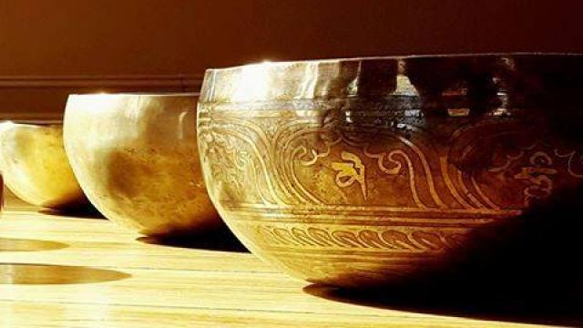 Sound Immersion with Tibetan Singing Bowls