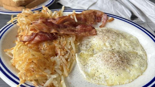 Delicious breakfast and friendly staff at West Side Family restaurant! Highly recommend!