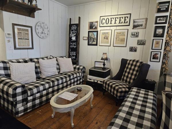 Cozy Decor and atmosphere at DeeDee's Coffee