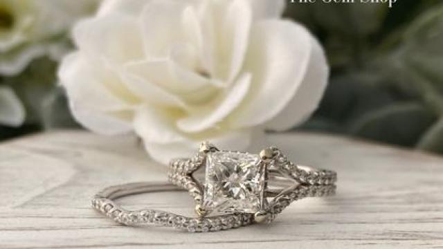 The Gem Shop: A Rockton Treasure