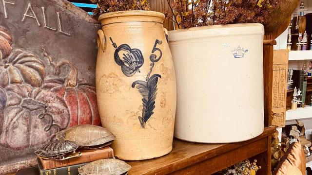 An antique mall in the heart of Rockton