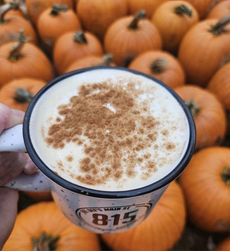 Fall Drinks at DeeDee’s Main Street Coffee – Embrace the Cozy Flavors of the Season!