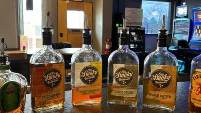 A Big Thank You to Salli’s Slots for Their Sponsorship!