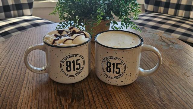 Cozy Up at DeeDee’s: Coffee, Santa Letters, and Holiday Fun!