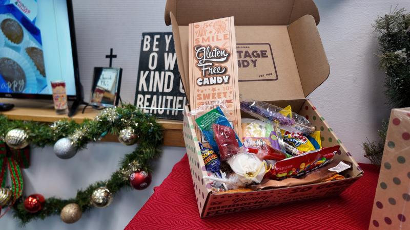 🎄🎁 Holiday Gift Boxes Are Here at Snacks and Stuff! 🎁🎄