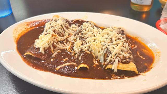 Back in Clinton for Mole Enchiladas and Spicy Salsa at La Guacamaya